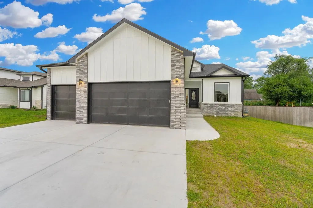 443 E Karla Haysville KS 67060