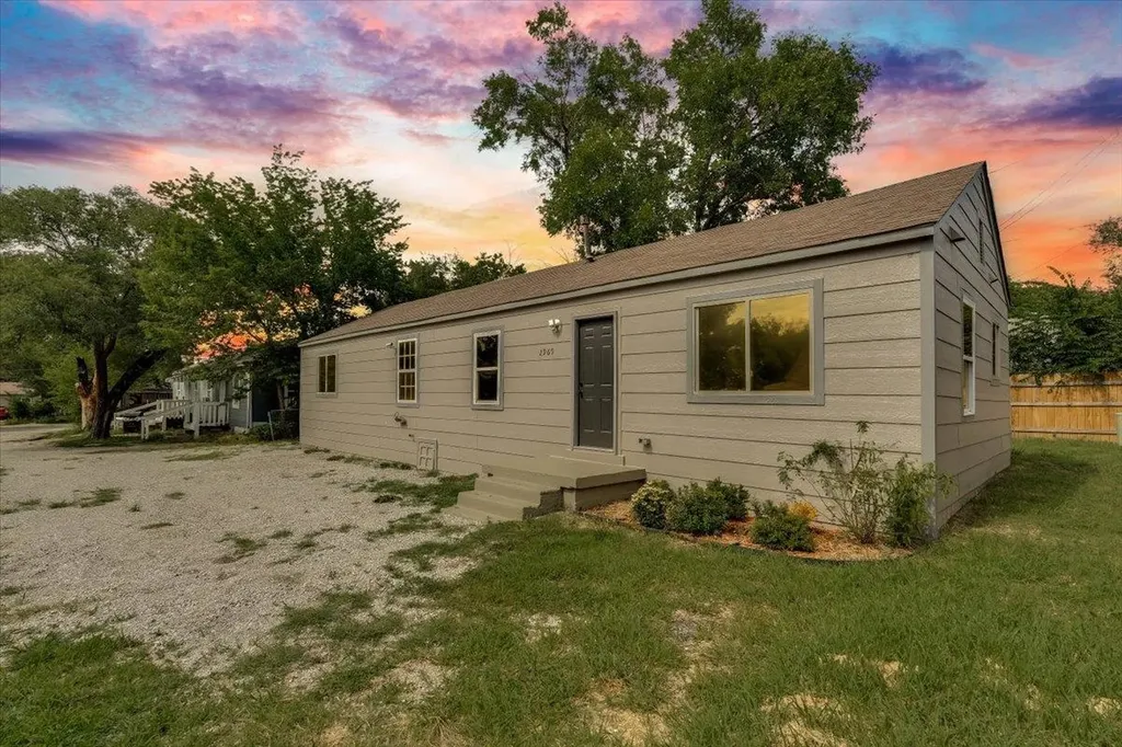 2969 S Davidson Street Wichita KS 67210-1403