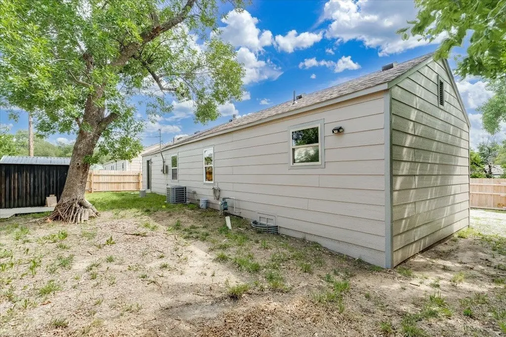 2969 S Davidson Street Wichita KS 67210-1403