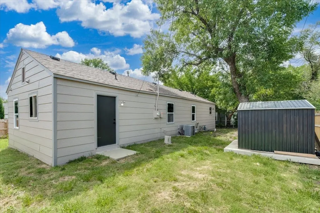2969 S Davidson Street Wichita KS 67210-1403