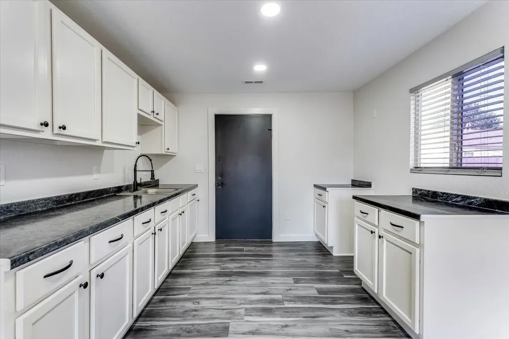 2969 S Davidson Street Wichita KS 67210-1403