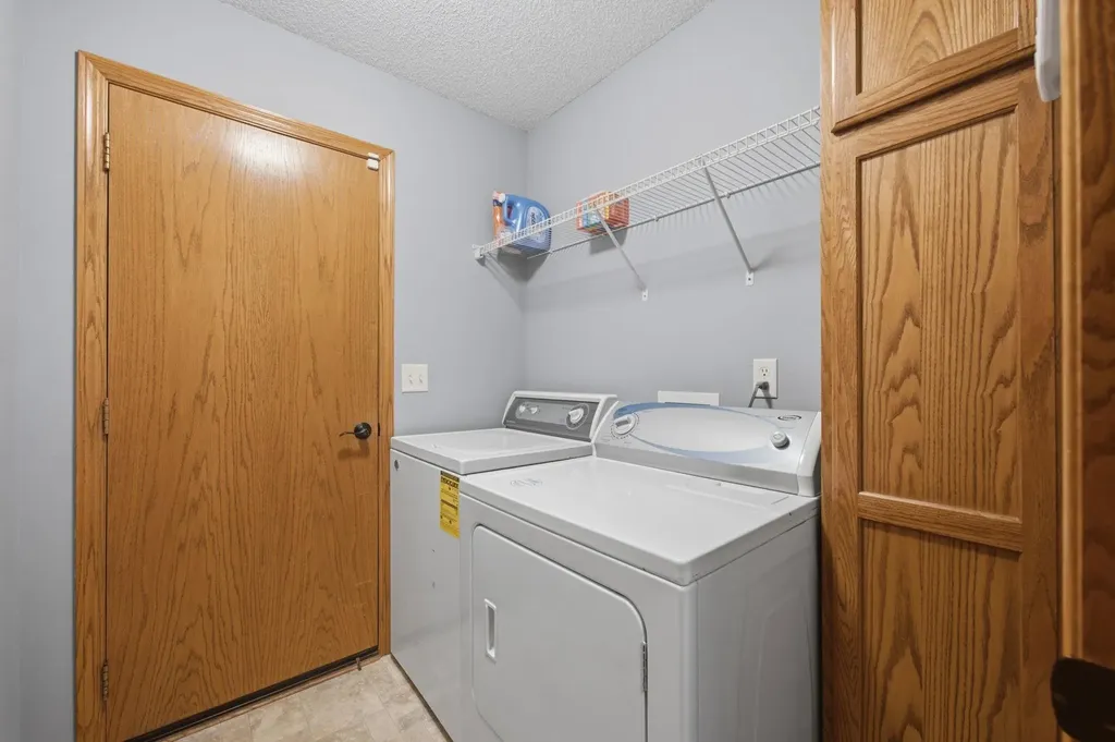 2238 S Milstead Street Wichita KS 67209-3607