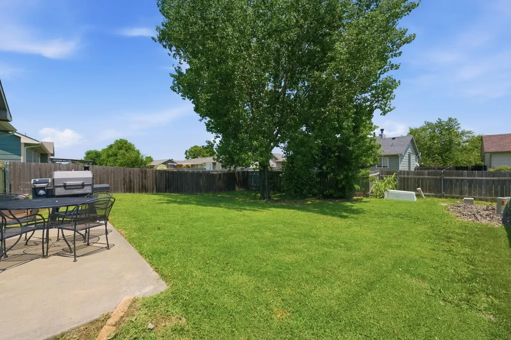 2238 S Milstead Street Wichita KS 67209-3607