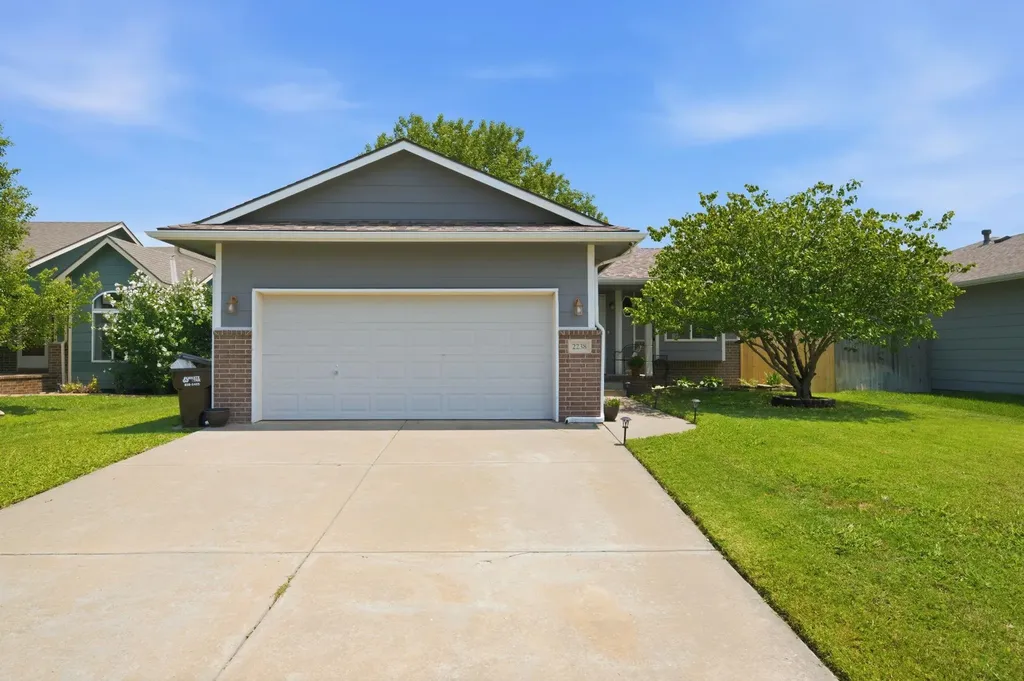 2238 S Milstead Street Wichita KS 67209-3607