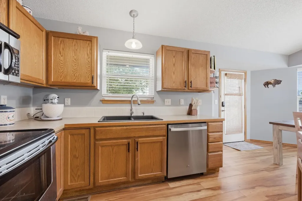 2238 S Milstead Street Wichita KS 67209-3607