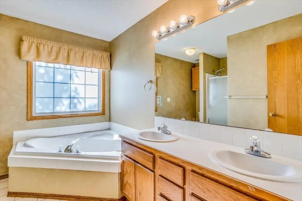 2421 S Cypress Wichita KS 67210
