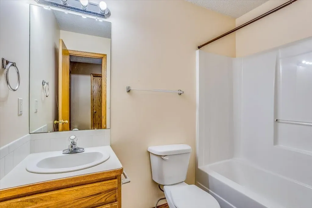 2421 S Cypress Wichita KS 67210