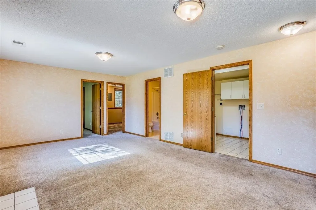 2421 S Cypress Wichita KS 67210