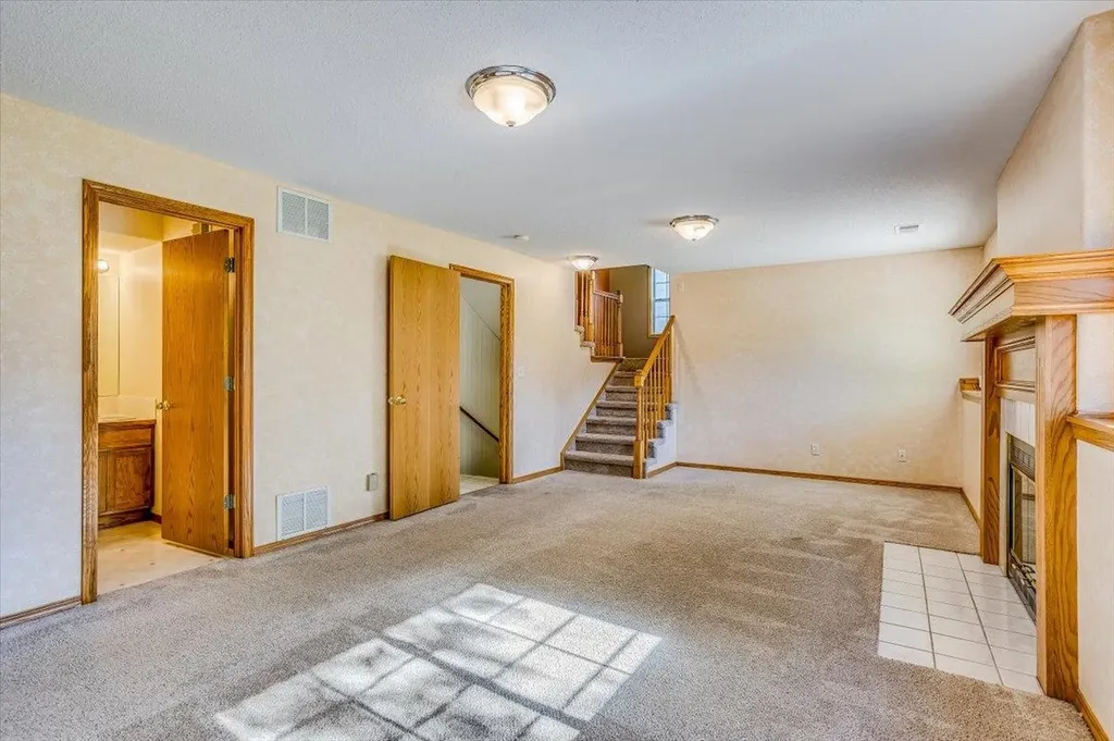 2421 S Cypress Wichita KS 67210