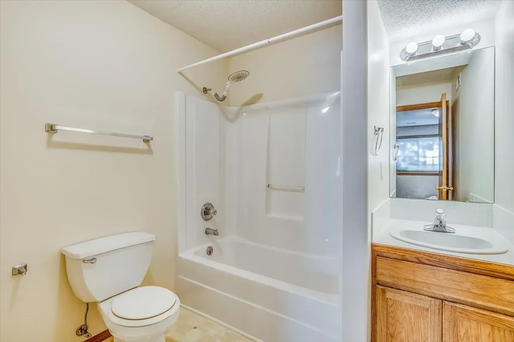2421 S Cypress Wichita KS 67210