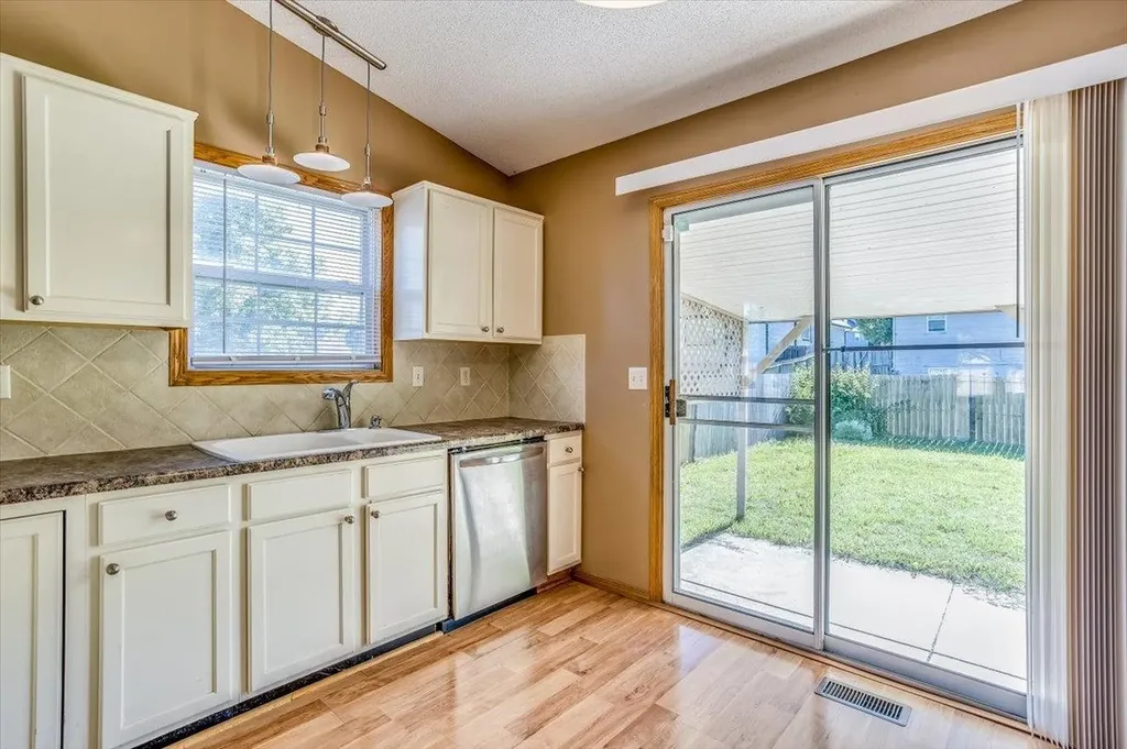 2421 S Cypress Wichita KS 67210