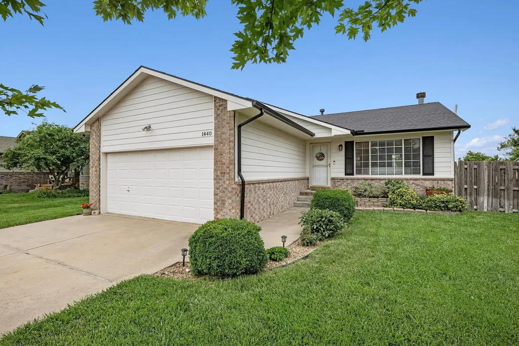 1440 E Sunset Court Goddard KS 67052-8532