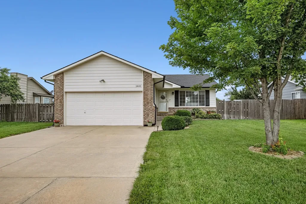 1440 E Sunset Court Goddard KS 67052-8532