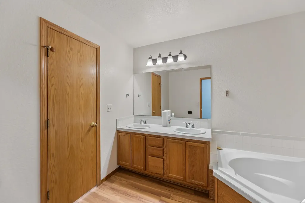 2741 N Battin Court Wichita KS 67220