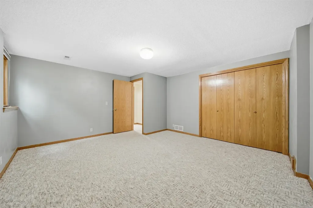 2504 N Meadow Grove Circle Wichita KS 67205