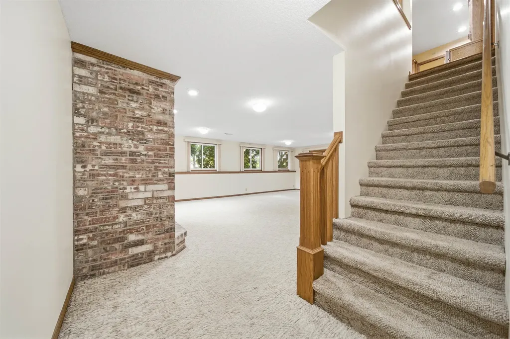 2504 N Meadow Grove Circle Wichita KS 67205
