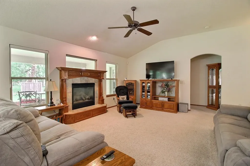 241 S Maple Dunes Court Wichita KS 67235