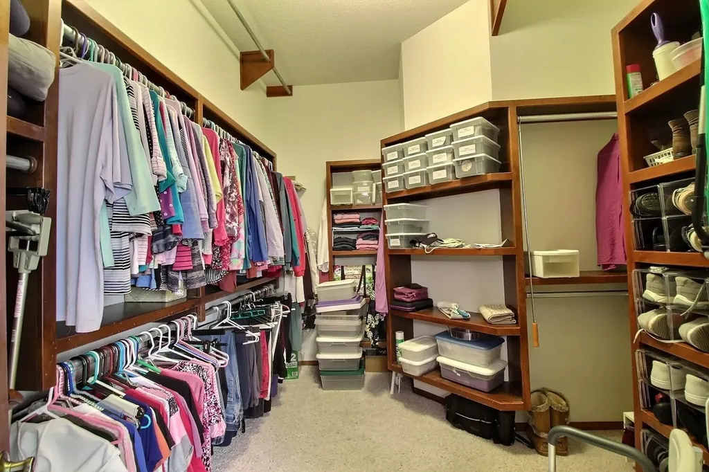 241 S Maple Dunes Court Wichita KS 67235