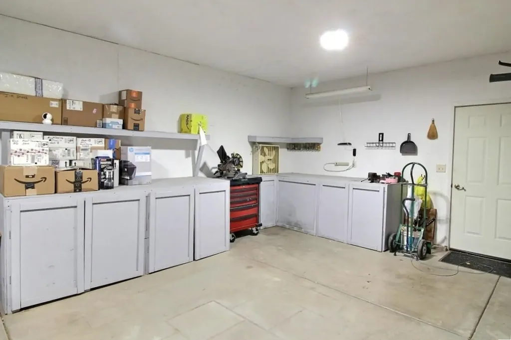 241 S Maple Dunes Court Wichita KS 67235
