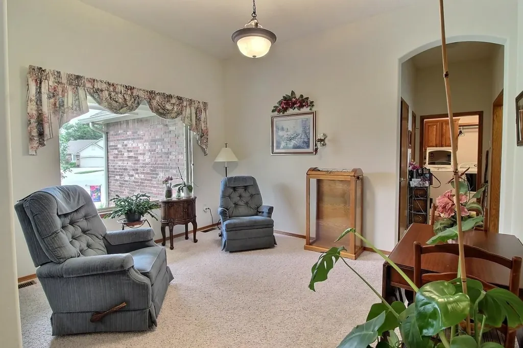 241 S Maple Dunes Court Wichita KS 67235