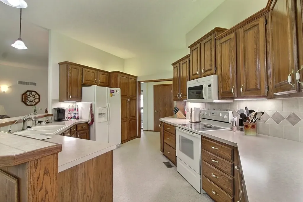241 S Maple Dunes Court Wichita KS 67235
