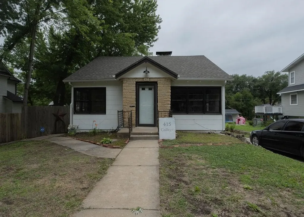 415 College Winfield KS 67156