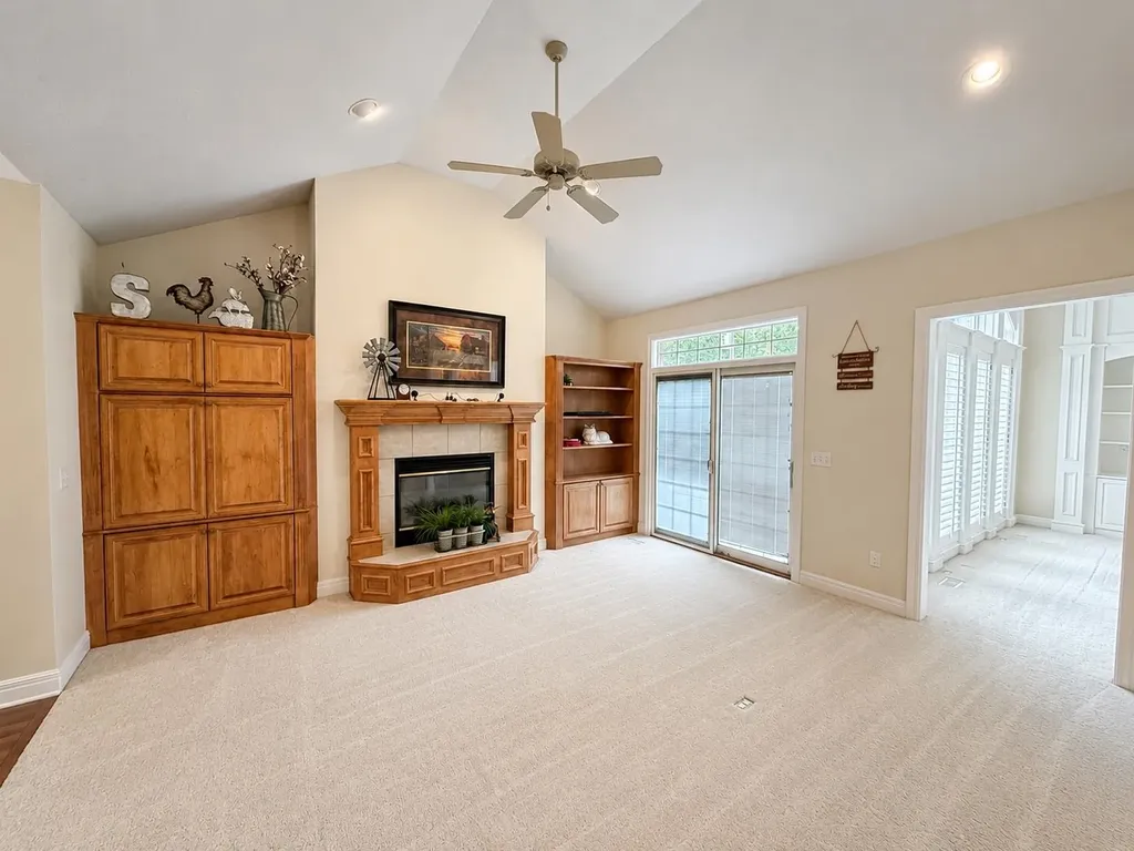 2534 Briarwood Hutchinson KS 67502
