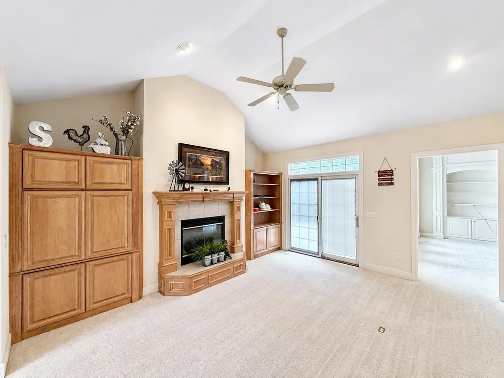 2534 Briarwood Hutchinson KS 67502