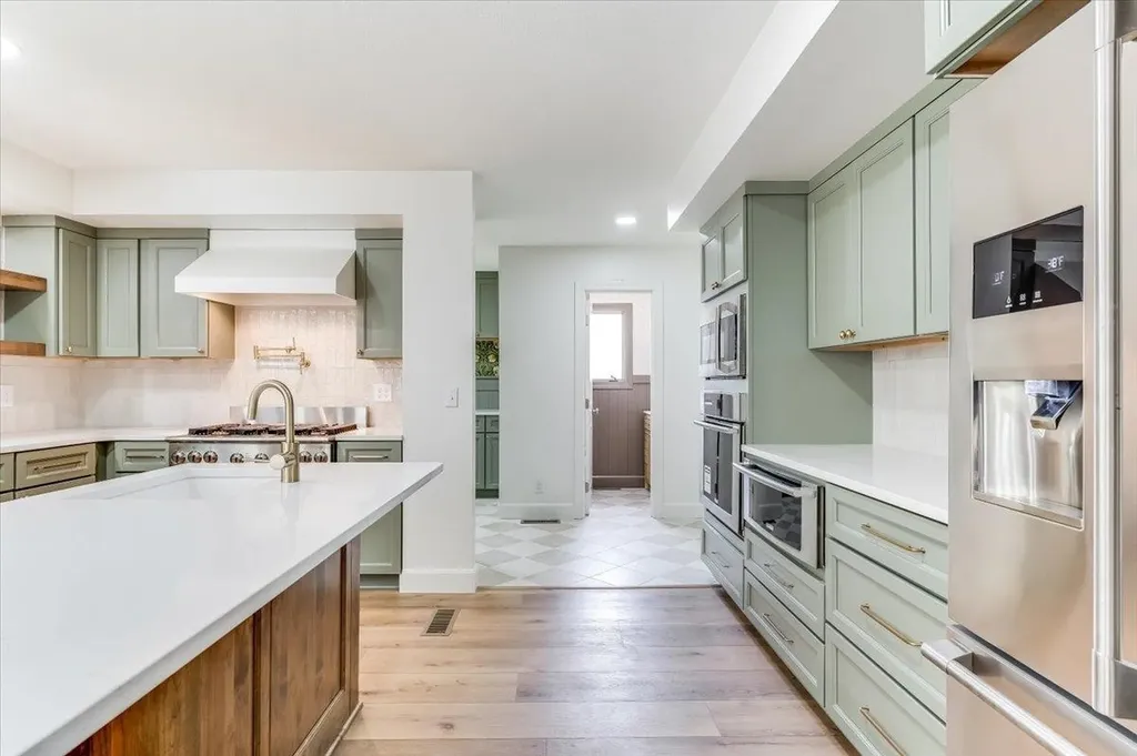 7966 E Dublin Court Wichita KS 67206