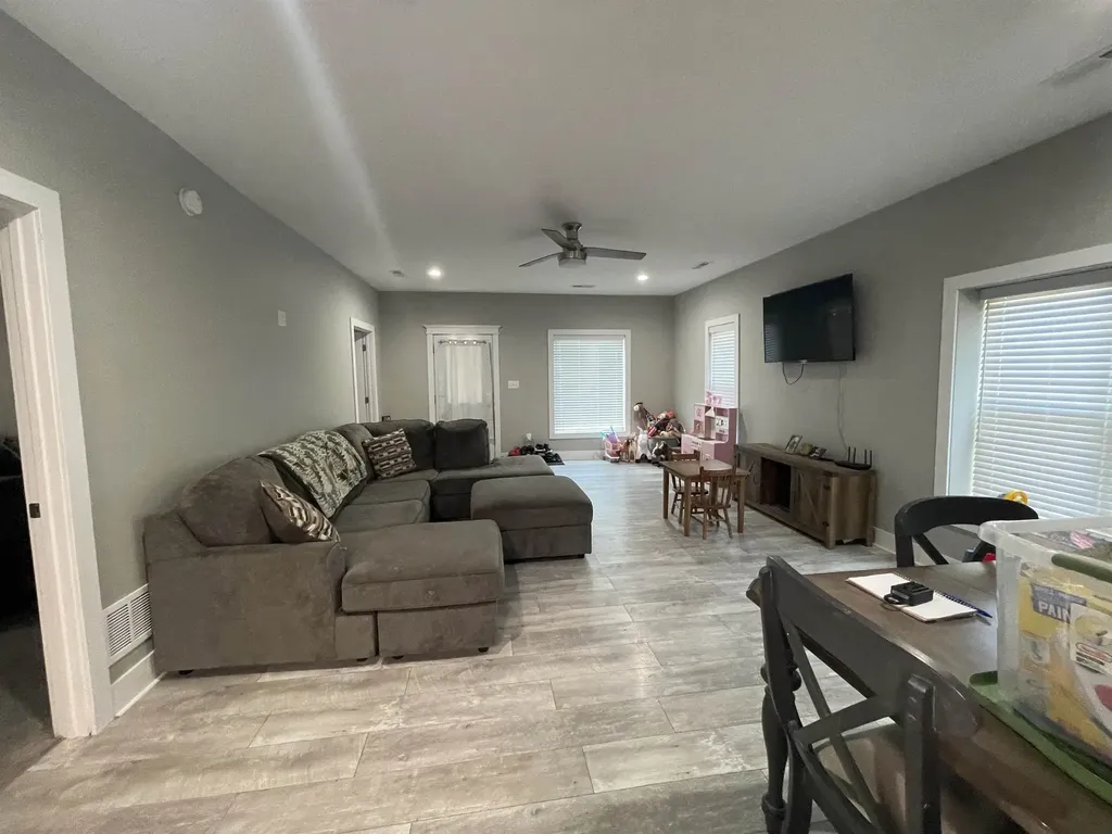 926 E 7th Wellington KS 67152
