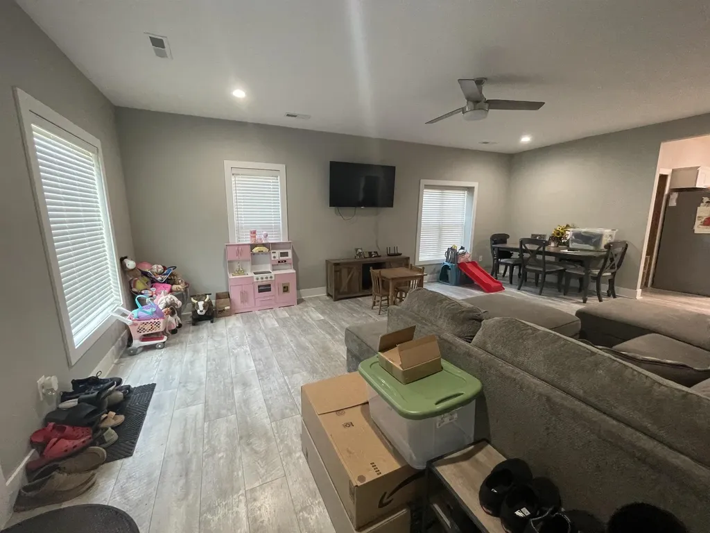 926 E 7th Wellington KS 67152