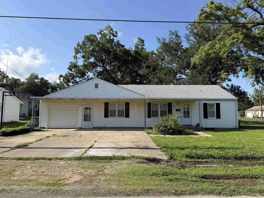 410 E Ohio Eureka KS 67045