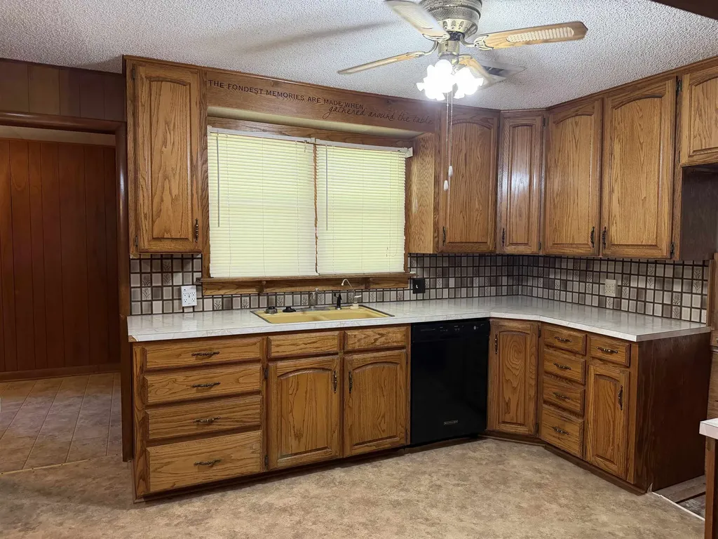 410 E Ohio Eureka KS 67045