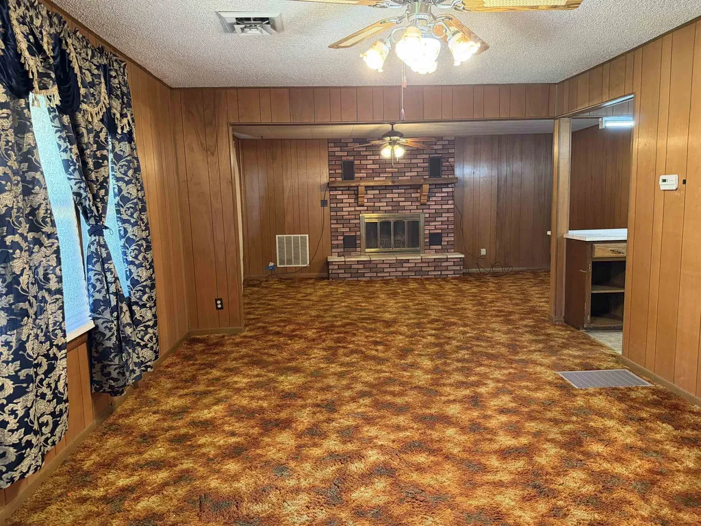 410 E Ohio Eureka KS 67045