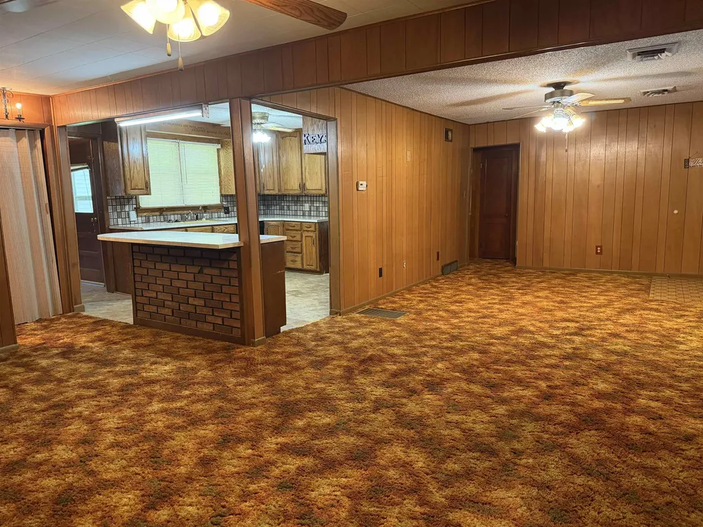 410 E Ohio Eureka KS 67045