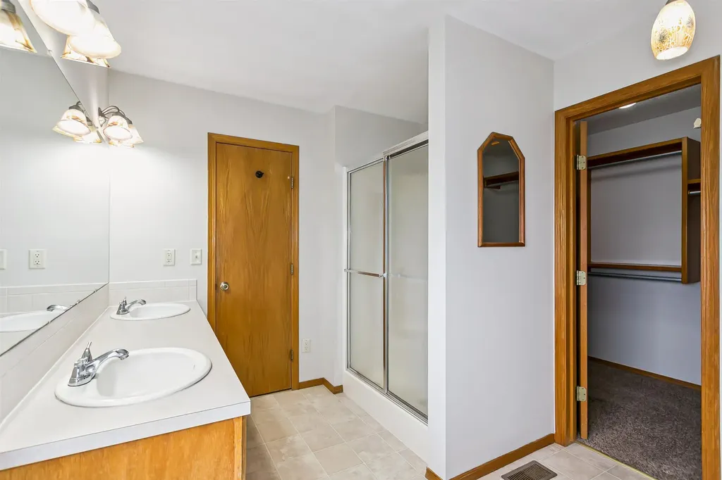 1925 E Sunset Court Goddard KS 67052