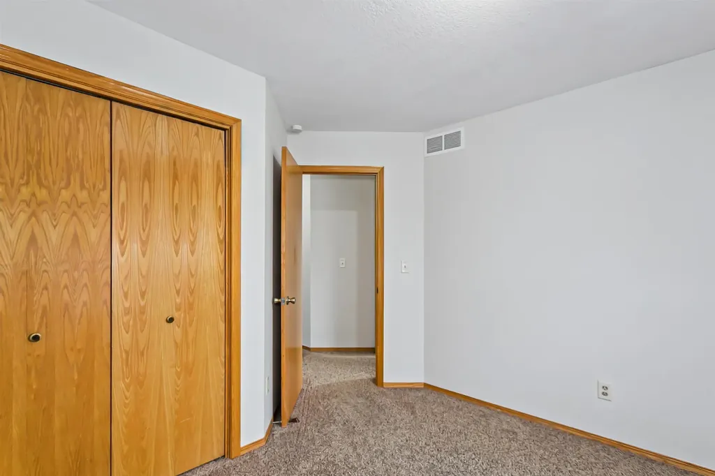 1925 E Sunset Court Goddard KS 67052
