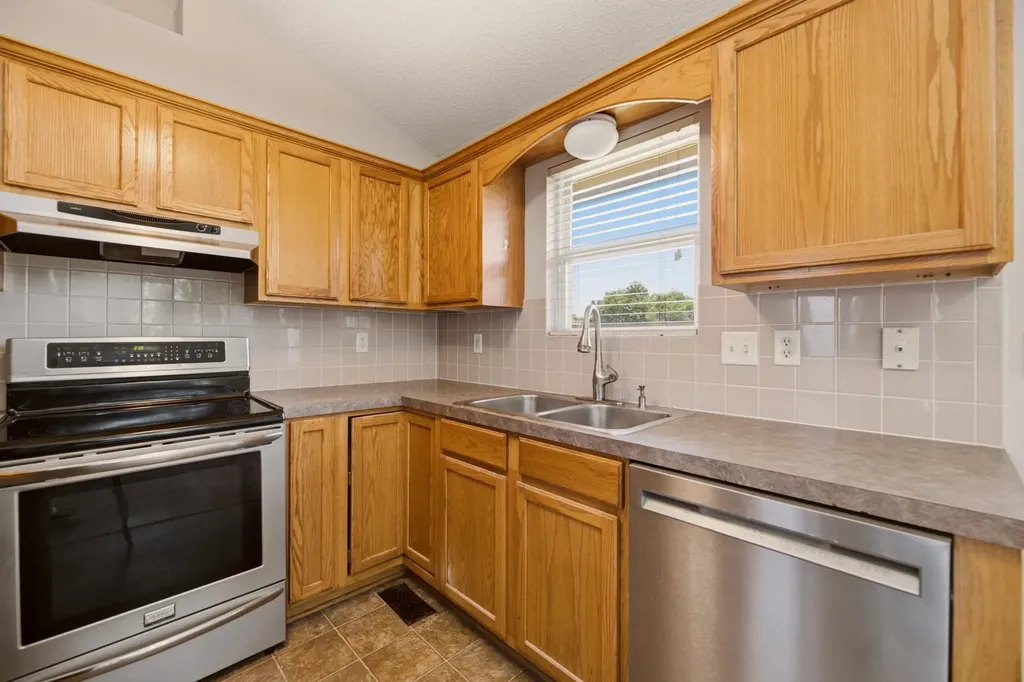 2510 S Cooper Street Wichita KS 67210