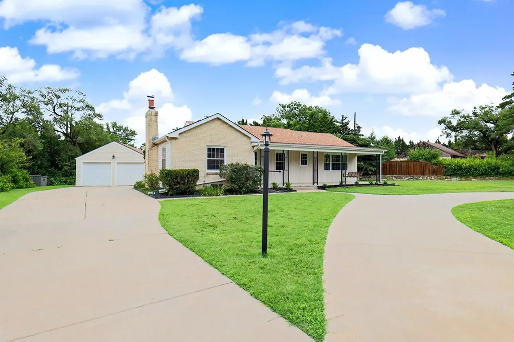 22 E Sequoia Wichita KS 67206