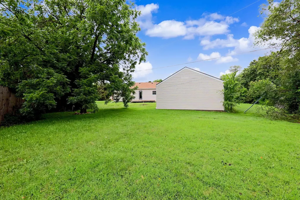 22 E Sequoia Wichita KS 67206