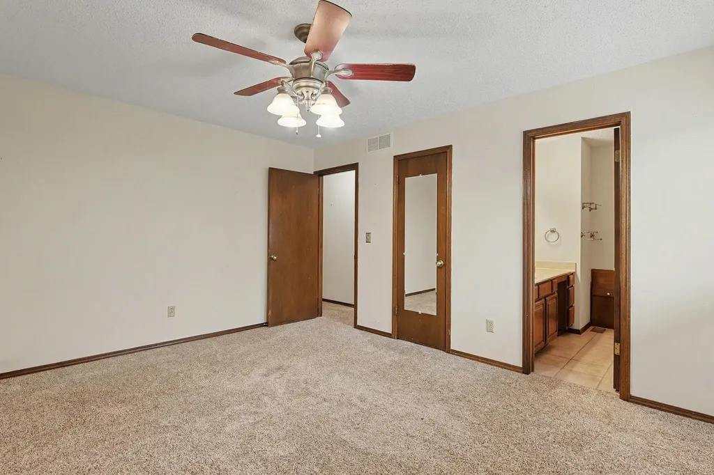 8608 E Mount Vernon Wichita KS 67207