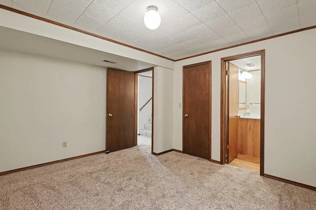 8608 E Mount Vernon Wichita KS 67207