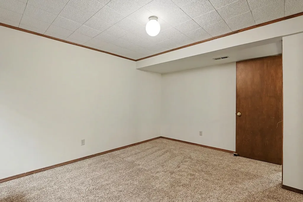 8608 E Mount Vernon Wichita KS 67207