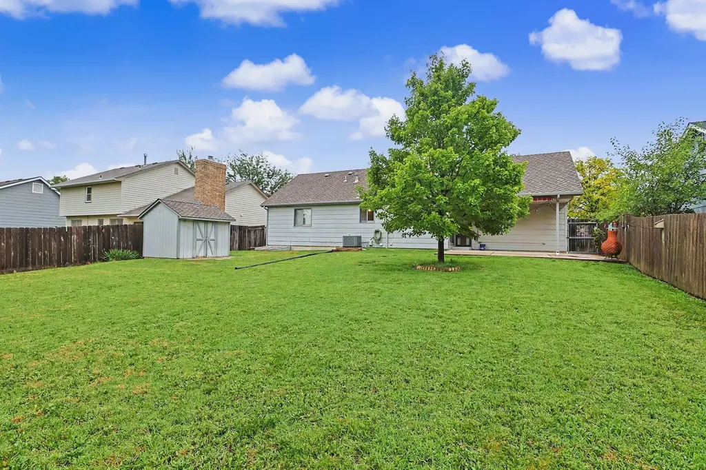 8608 E Mount Vernon Wichita KS 67207