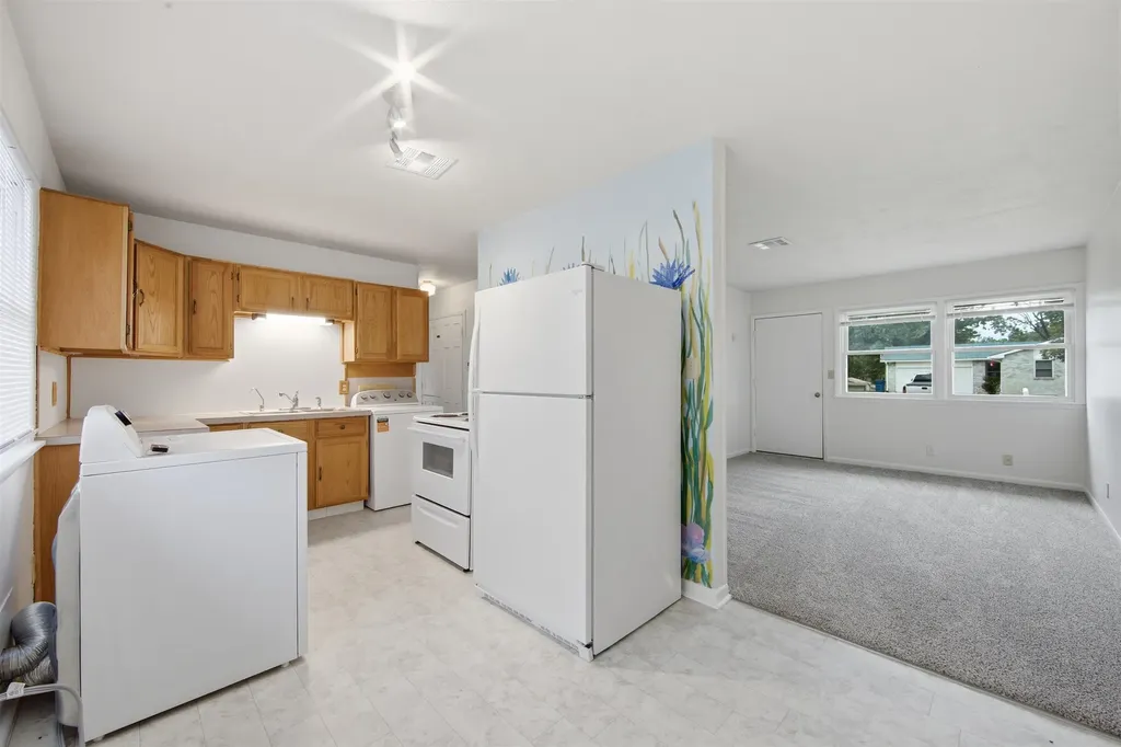 6654 N Longmont Street Park City KS 67219