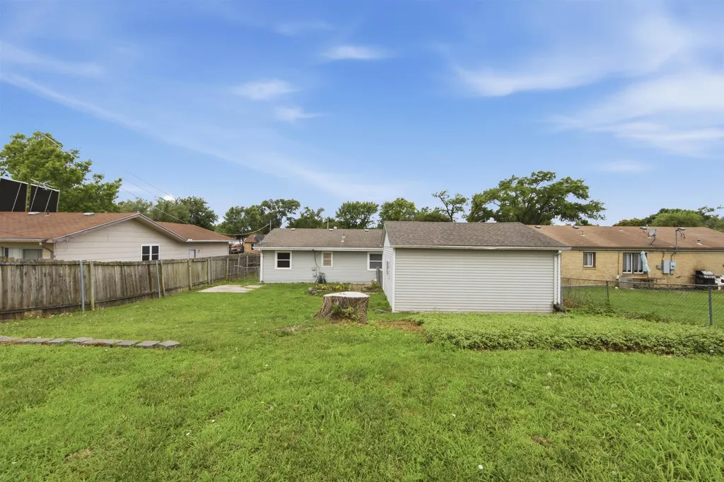 6654 N Longmont Street Park City KS 67219