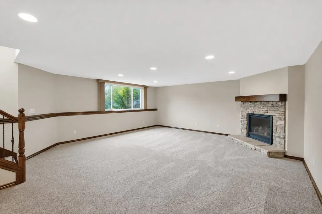 2249 N Stonegate Andover KS 67002