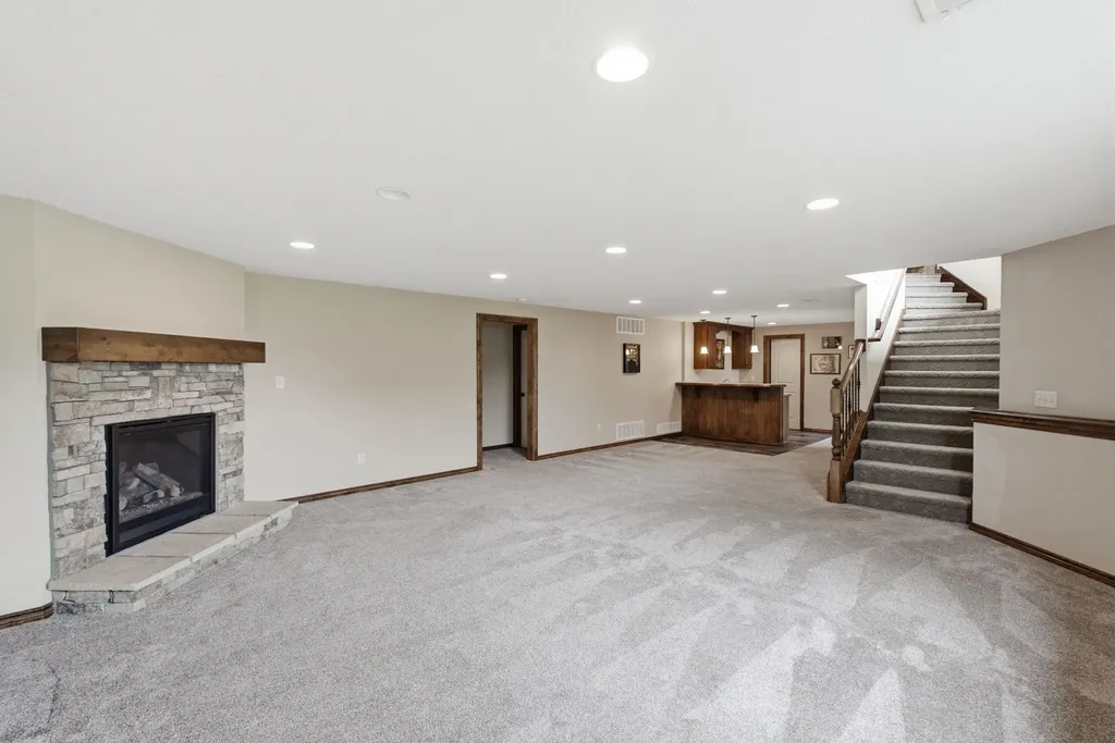 2249 N Stonegate Andover KS 67002
