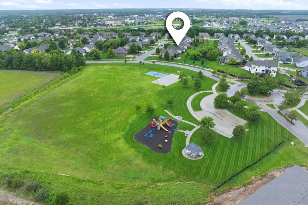 2249 N Stonegate Andover KS 67002