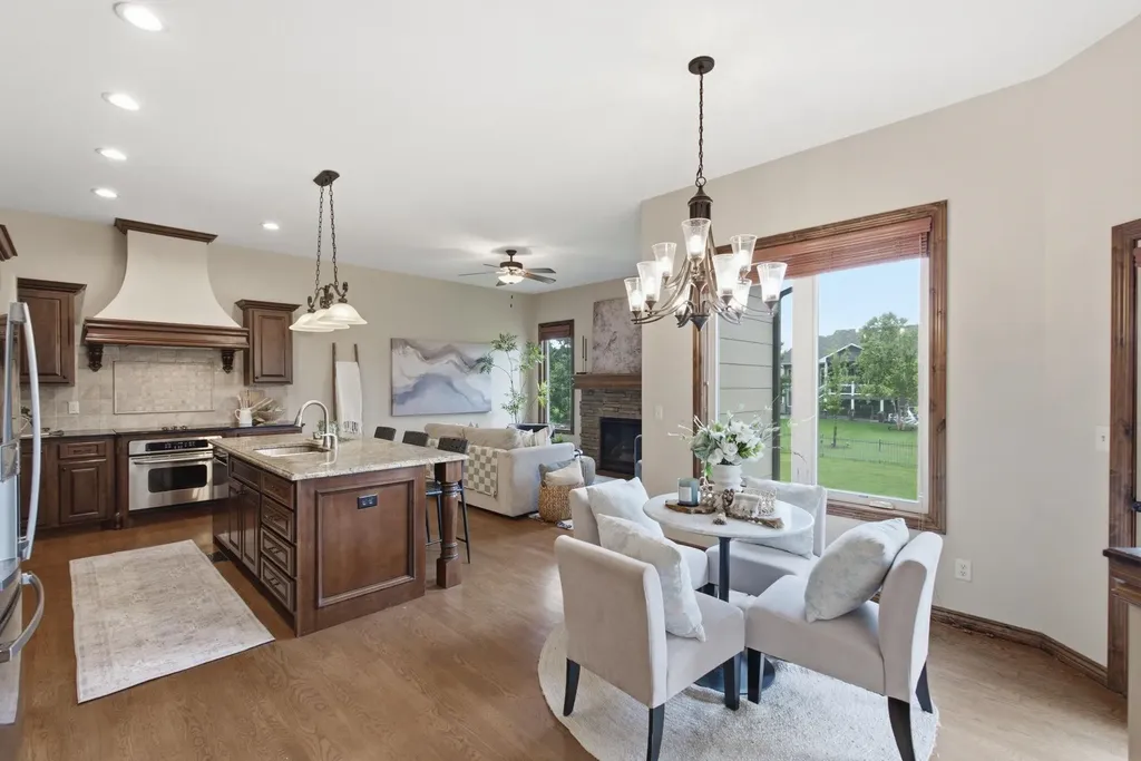 2249 N Stonegate Andover KS 67002
